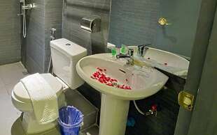 Holiday Season Motel