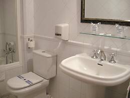 Hostal Canovas