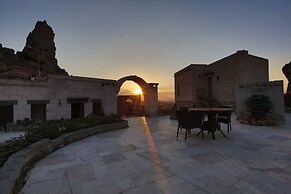 Romance Cave Suites
