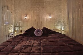 Romance Cave Suites