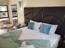 Avalon Lodge