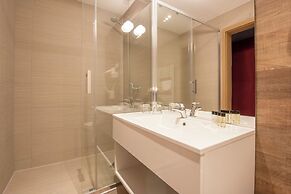 Onyx Luxury