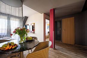 Onyx Luxury