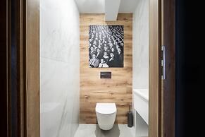 Onyx Luxury