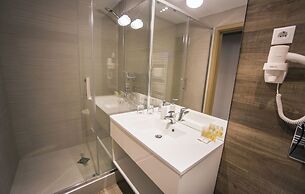 Onyx Luxury