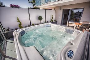 Onyx Luxury