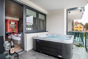 Onyx Luxury