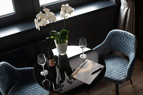Onyx Luxury