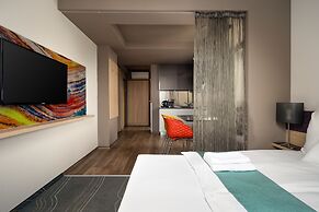 Onyx Luxury