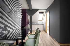 Onyx Luxury