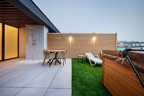 Onyx Luxury