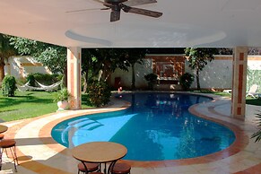 Hotel Palacio Maya