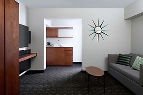 DoubleTree by Hilton Montreal Airport