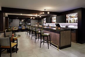 DoubleTree by Hilton Montreal Airport