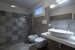 Ada Suites