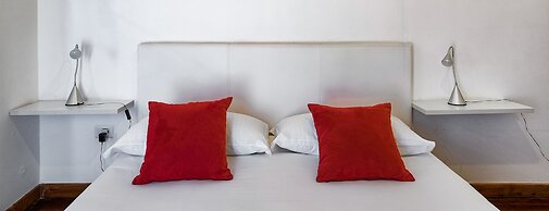 Ada Suites