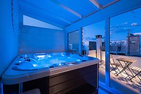 Ada Suites