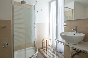 Ada Suites