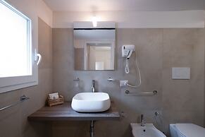 Ada Suites