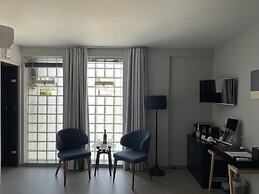 LAVRIS City Suites