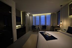 LAVRIS City Suites
