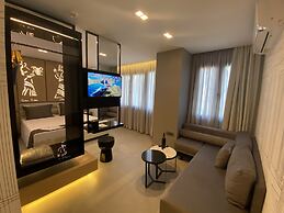 LAVRIS City Suites