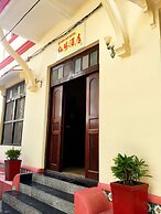 Red Sun Hotel