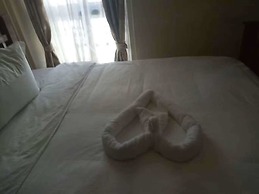 Red Sun Hotel