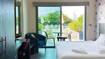 Le Six Resort Hotel