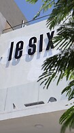 Le Six Resort Hotel
