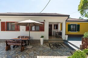 Felix Residence