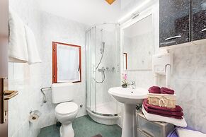 Felix Residence