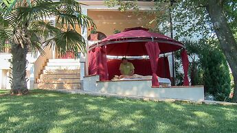 Felix Residence