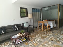 Green Hills Home
