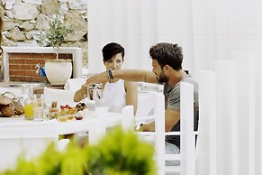 Ventoura Studios & Apartments