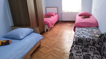 Vareron Hostel