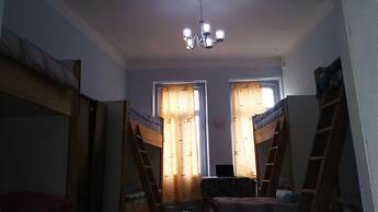 Vareron Hostel