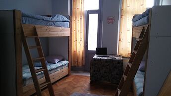 Vareron Hostel