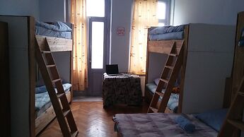 Vareron Hostel