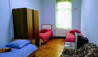 Vareron Hostel