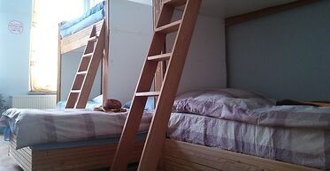 Vareron Hostel