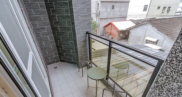 Black House