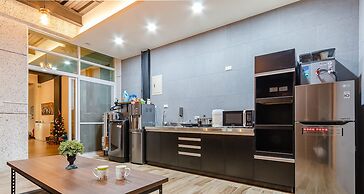Black House