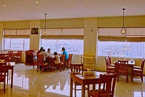 Gold Yadanar Hotel