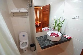 Gold Yadanar Hotel