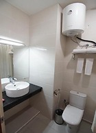 Gold Yadanar Hotel
