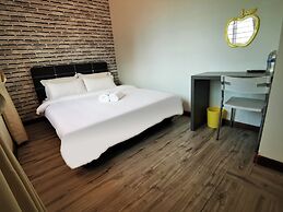 Natol Homestay - Paris BDC