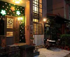 Gloria House