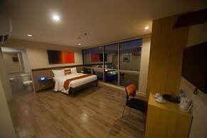 NS Royal Hotel