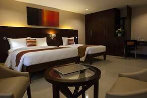 NS Royal Hotel